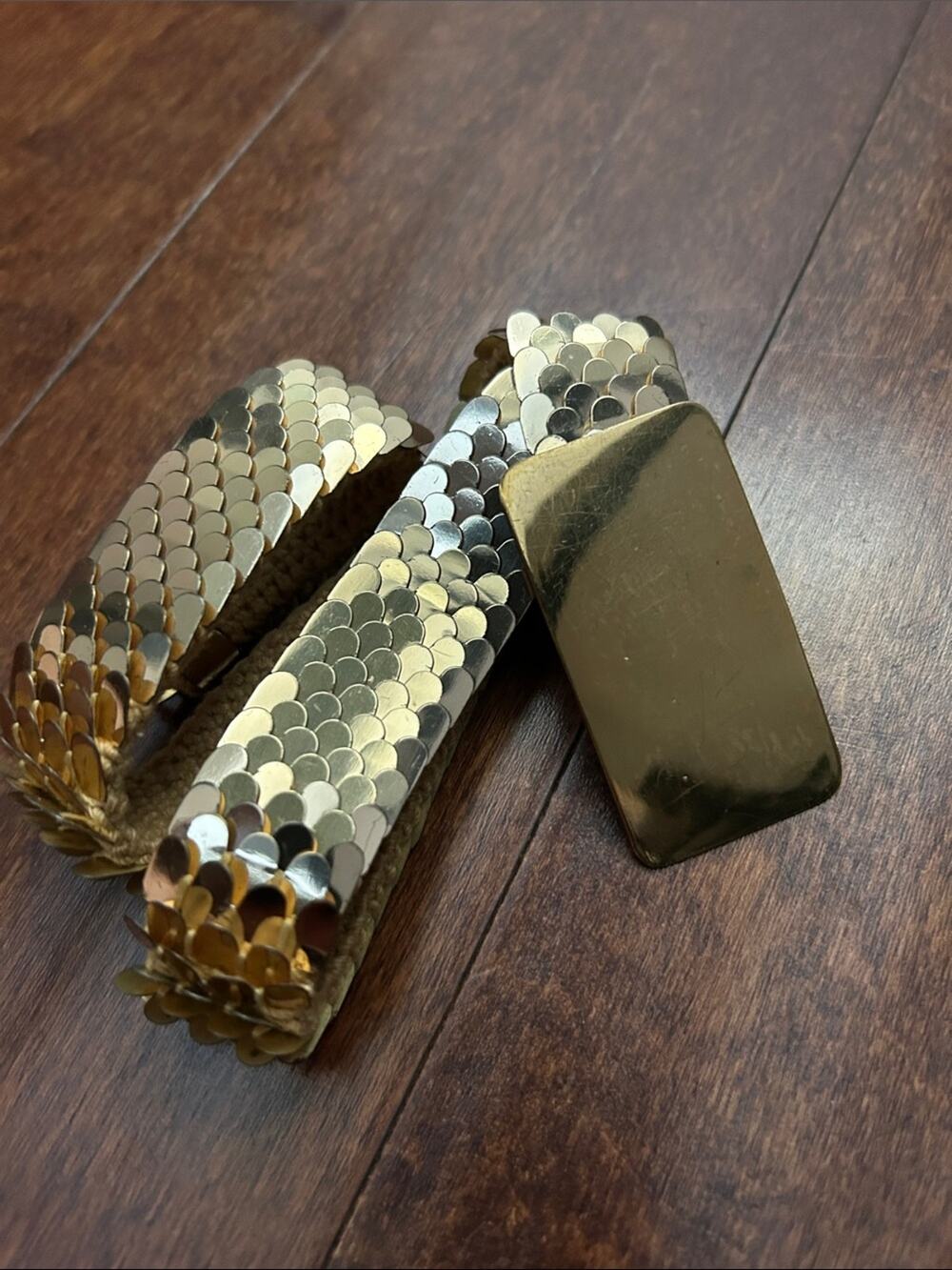 Vintage 70s/80s Metallic Gold Fish Scale Stretch Belt, Size XS
